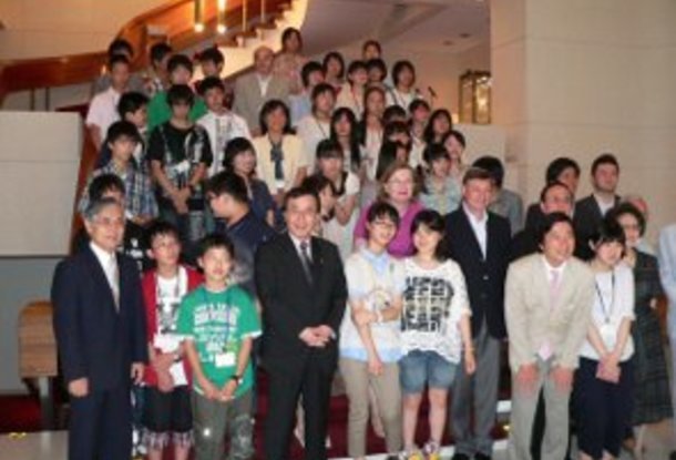 В Чехию прилетела группа детей из Фукусимы на оздоровительный отдых