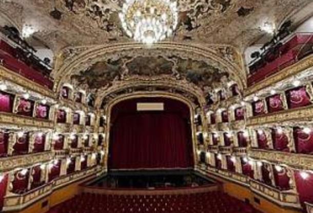 Министерство культуры Чехии считает, что директор Национального театра в Праге нарушил закон