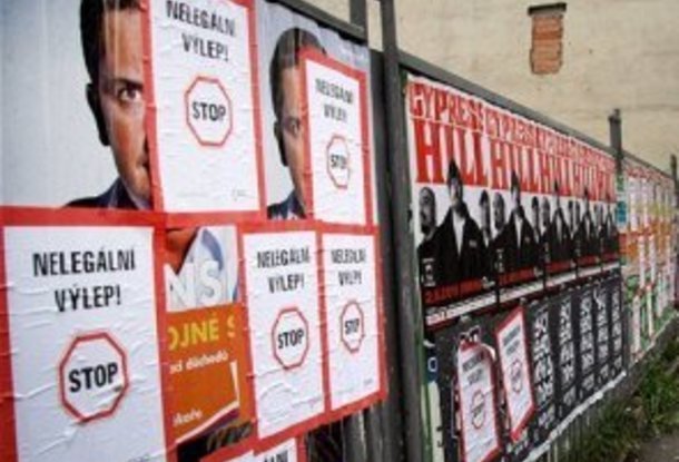 За нелегальные рекламные плакаты в Праге будут наказаны те, кого на них рекламируют