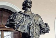 В Теплицах в русских традициях торжественно открыли статую Петра Великого 