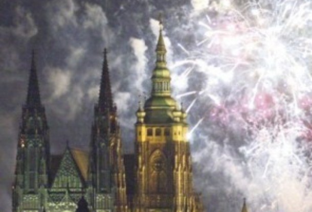 Новогодний фейерверк в Праге: 3400 эффектов за 10 минут 