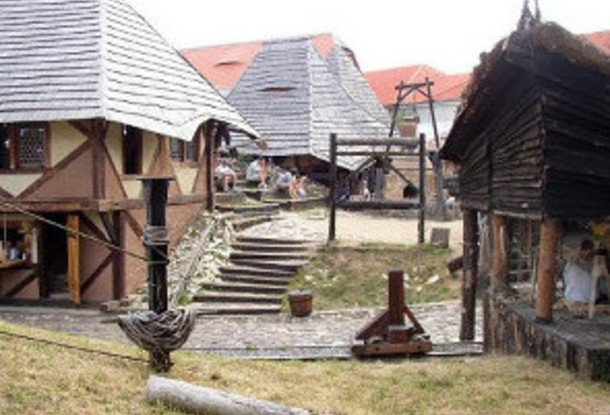 Культурный центр средневековых ремесел Ботаникус
