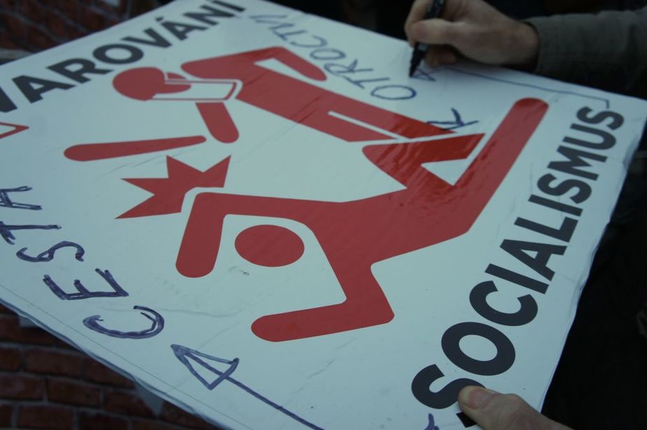 Antikommunist-protest-prague-2013-10