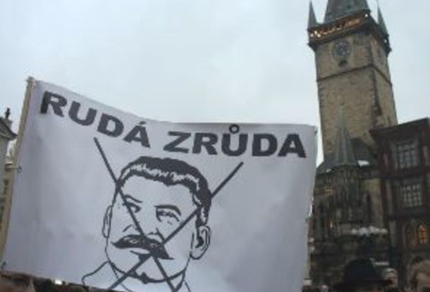 В центре Праги прошел антикоммунистический митинг 