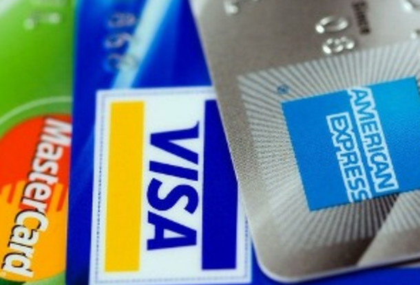  Количество выданных банковских карт в Чехии растет
