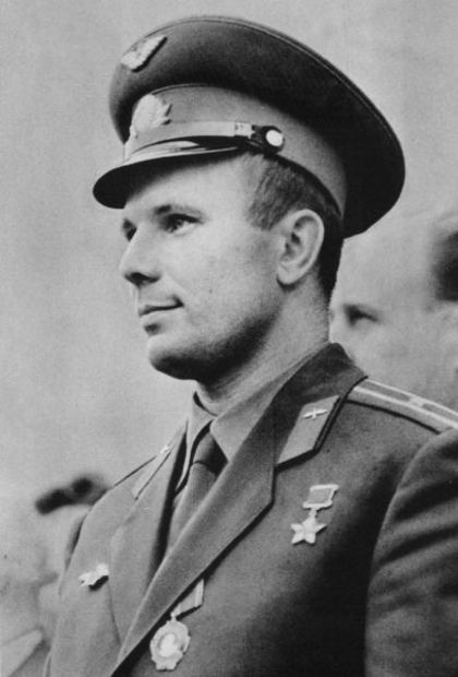 Gagarin_in_prague_czechslovakia_1961_13