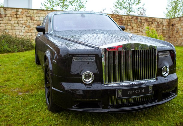 Выставка автомобилей Rolls-Royce и Bentley в Чехии