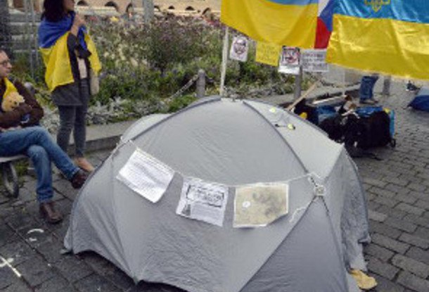 Украинцы в Праге вышли на Майдан