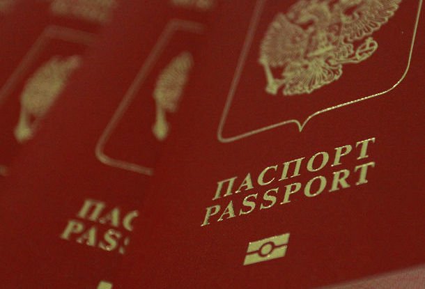Российские консульства за рубежом смогут выдавать загранпаспорта по почте
