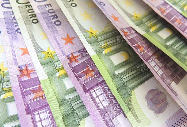 ODS требует референдума о принятии евро в Чехии