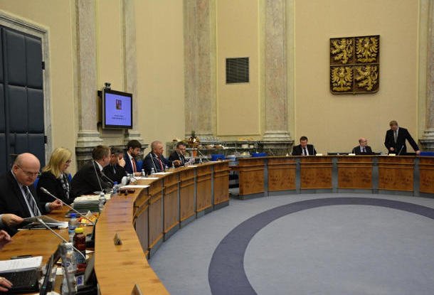 Депутатов и сенаторов в Чехии могут снять с руководящих постов в госкомпаниях