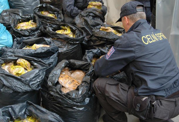 В Карловых Варах конфисковано больше 2 тонн нелегального табака