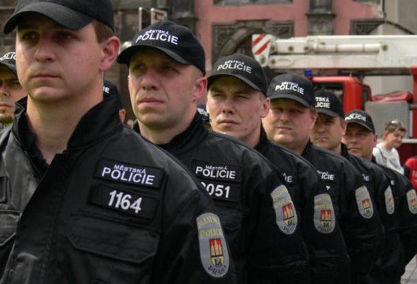 Полицейские Праги сняли клип для привлечения новых сотрудников
