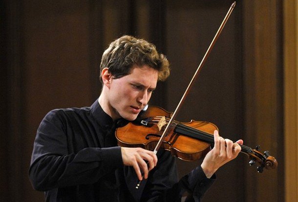 Российские таможенники вернули чешскому музыканту дорогостоящую скрипку