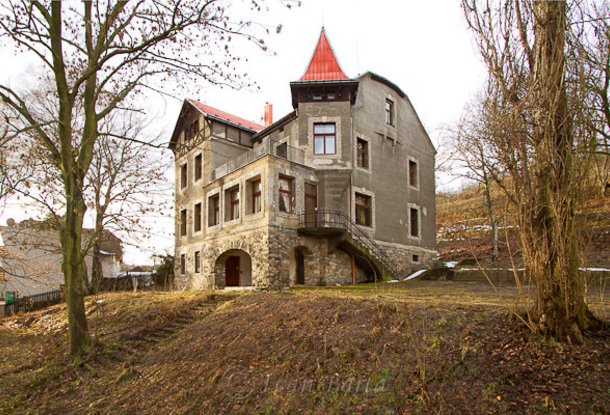 Bloomberg: Наталья Маковик продает чешские замки дешевле квартир-студий на Манхэттене