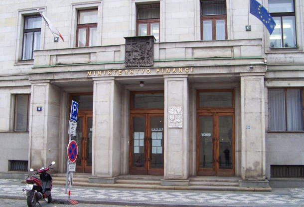 Парламент Чехии проголосовал за введение электронного учета выручки