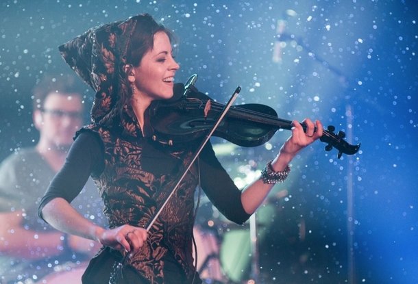 Виртуозная скрипачка из США Линдси Стирлинг в Праге