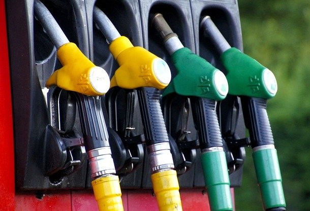 Рейтинг цен на топливо: в каких странах жителям Чехии дороже всего заправлять машину