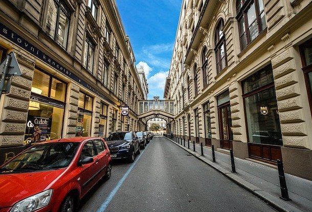 В Праге критически не хватает новых квартир: За год цены выросли на 20%
