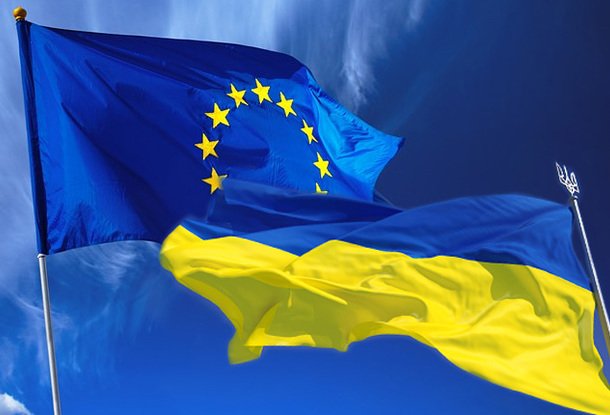 Европарламент одобрил отмену виз для украинцев