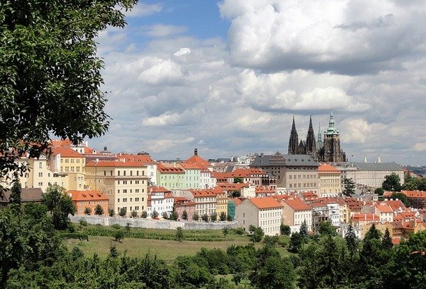 Чехия перейдет на новые паспорта с чипами