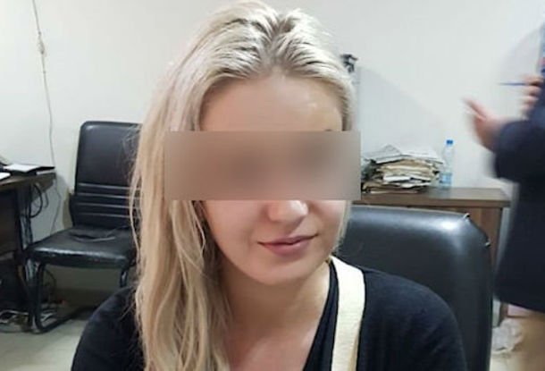 В Пакистане задержали чешку с девятью килограммами героина