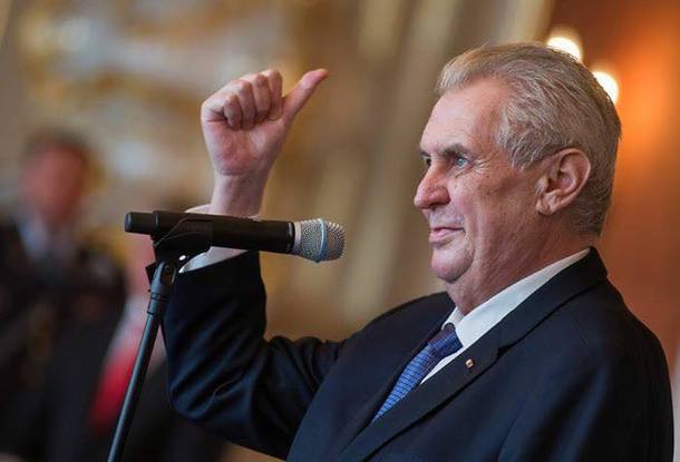 Чешская партия хочет отправить президента в отставку