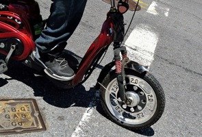 Red-scooter-2851320_1280
