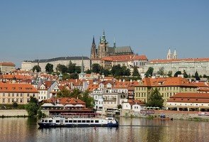 Prague-1788158_640