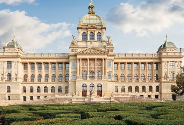 Национальный музей Праги до конца года открыт для посетителей бесплатно