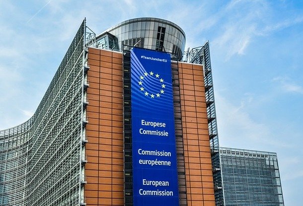 В Еврокомиссии назвали главной проблемой ЕС «российский тип демократии»