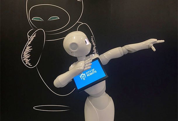 Město robotů — выставка роботов в Праге