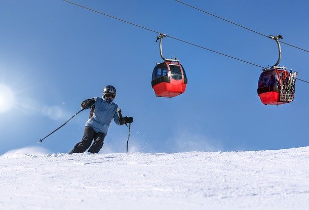 Зимний отдых в Чехии: где покататься на горных лыжах и как подготовиться к сезону