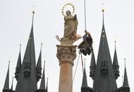 На Староместской площади в Праге завершается строительство Марианской колонны