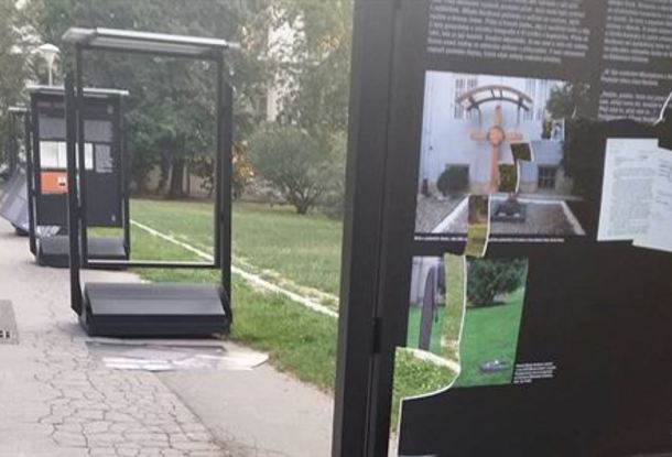 Вандалы разрушили выставку, посвященную Миладе Гораковой