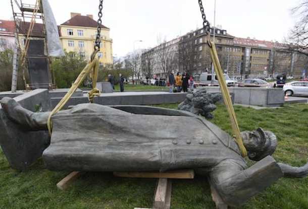 Чешские политики обсудили, куда можно перенести памятник Коневу 