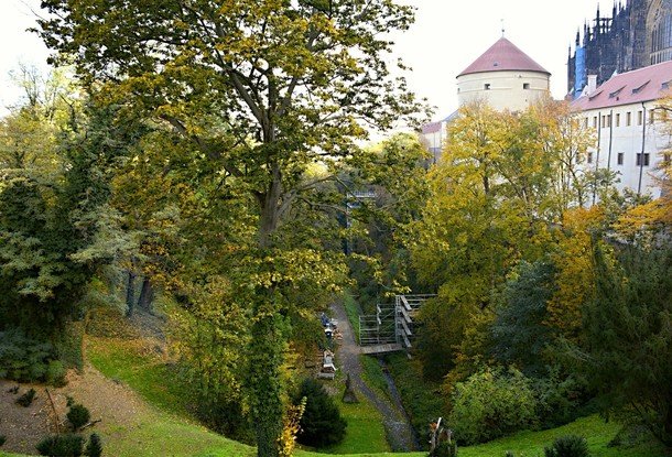 Пражский Град откроет сады и парки для жителей Чехии