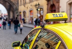 Shutterstock-taxi