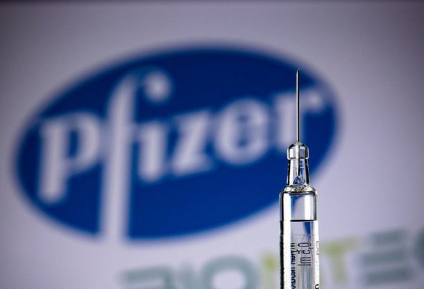 Тысячи иностранцев сделали платные прививки от коронавируса в Чехии