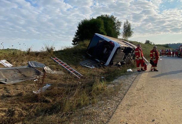 Автобус с чешскими туристами попал в аварию в Германии