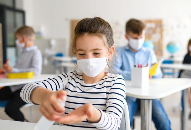 Минздрав Чехии:  1 сентября среди 1,4 миллиона школьников выявлено 111 случаев инфицирования