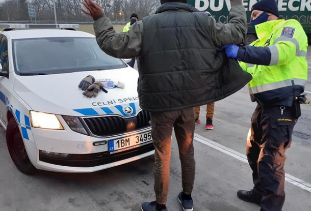Во время полицейских учений в Чехии задержали нелегальных мигрантов