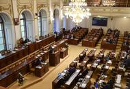 Парламент ЧР одобрил «заморозку» зарплат чешских политиков
