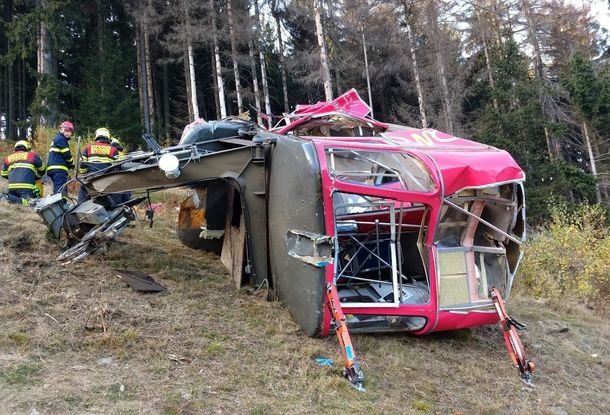 Причиной падения кабины канатной дороги в Чехии стал обрыв тягового троса