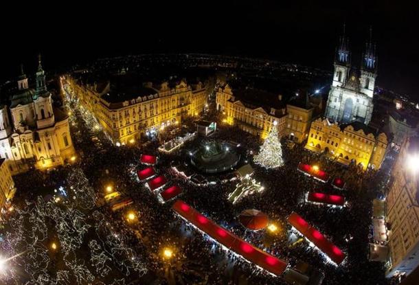Некоторые рождественские ярмарки в Чехии решили продолжить работу, несмотря на запрет