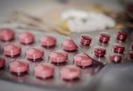 В Чехию привезут таблетки от COVID для домашнего лечения