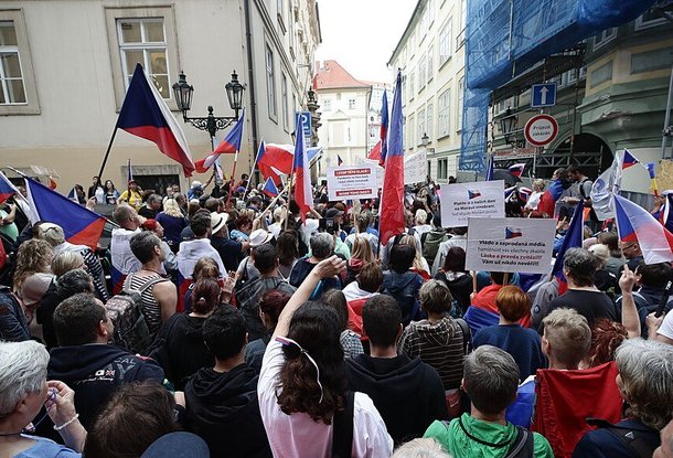 Сенат Чехии отклонил поправку к закону о пандемии