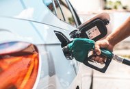 Цена на бензин в Чехии впервые превысила отметку в 40 крон