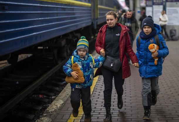 Беженцы в Чехии смогут получать пособие в размере 5000 крон