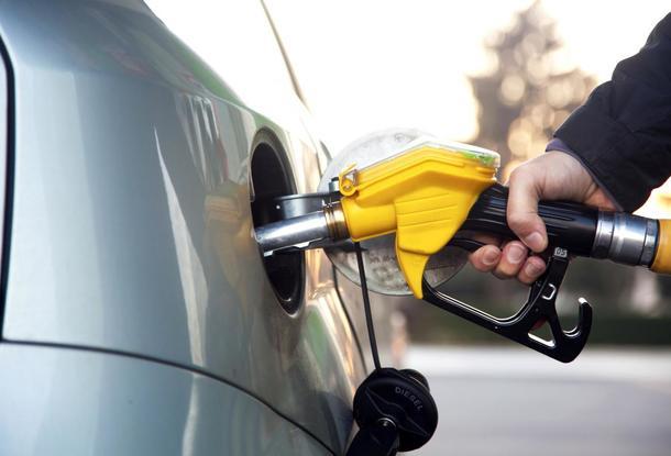 В Чехии цены на бензин впервые снизились с начала военных действий в Украине